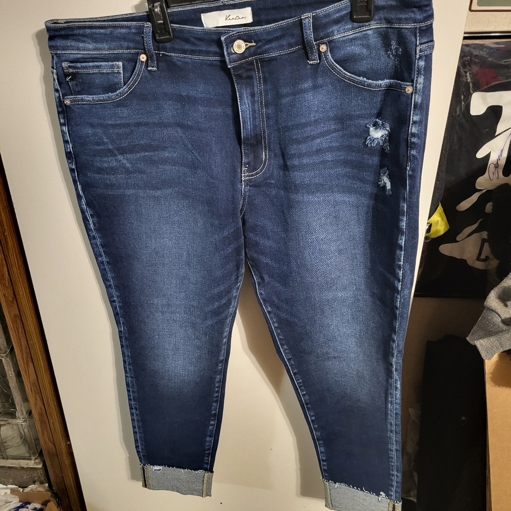 NWOT WOMANS KANCAN CROPPED JEANS SZ 3XL